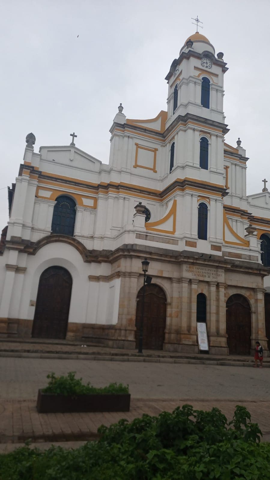 Transporte ejecutivo Funza - vista ciudad y Aeropuerto El Dorado (BOG) — a 12 km