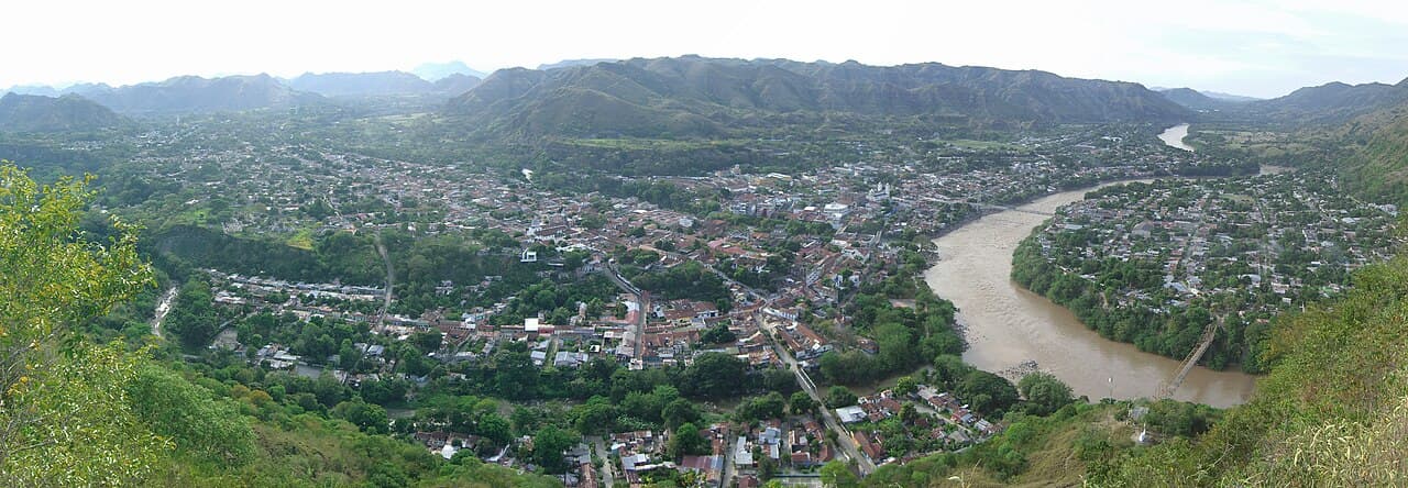 Transporte ejecutivo Honda - vista ciudad y Sin aeropuerto comercial — vía terrestre desde Bogotá