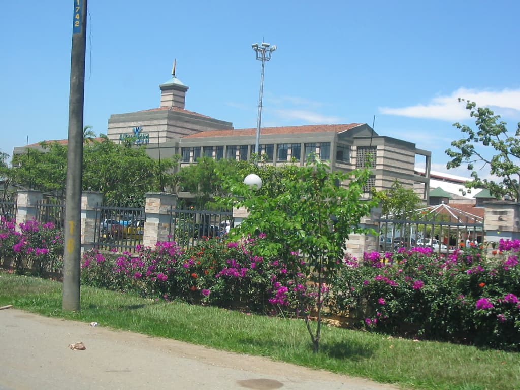 Transporte ejecutivo Jamundí - vista ciudad y Aeropuerto Alfonso Bonilla Aragón (CLO) — vía Cali