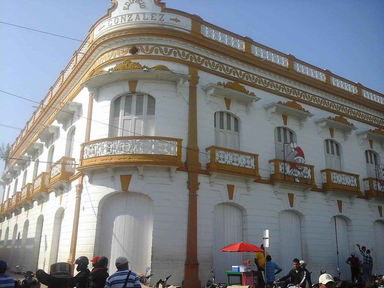 Transporte ejecutivo Lorica - vista ciudad y Sin aeropuerto — use Aeropuerto Los Garzones de Montería (MTR) a 1h