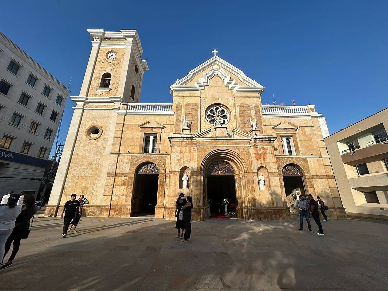 Transporte ejecutivo Riohacha - vista ciudad y Aeropuerto Almirante Padilla (RCH)
