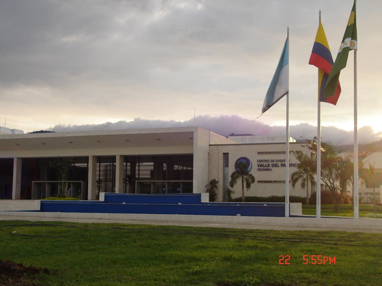 Transporte ejecutivo Yumbo - vista ciudad y Aeropuerto Alfonso Bonilla Aragón (CLO) — vía Palmira