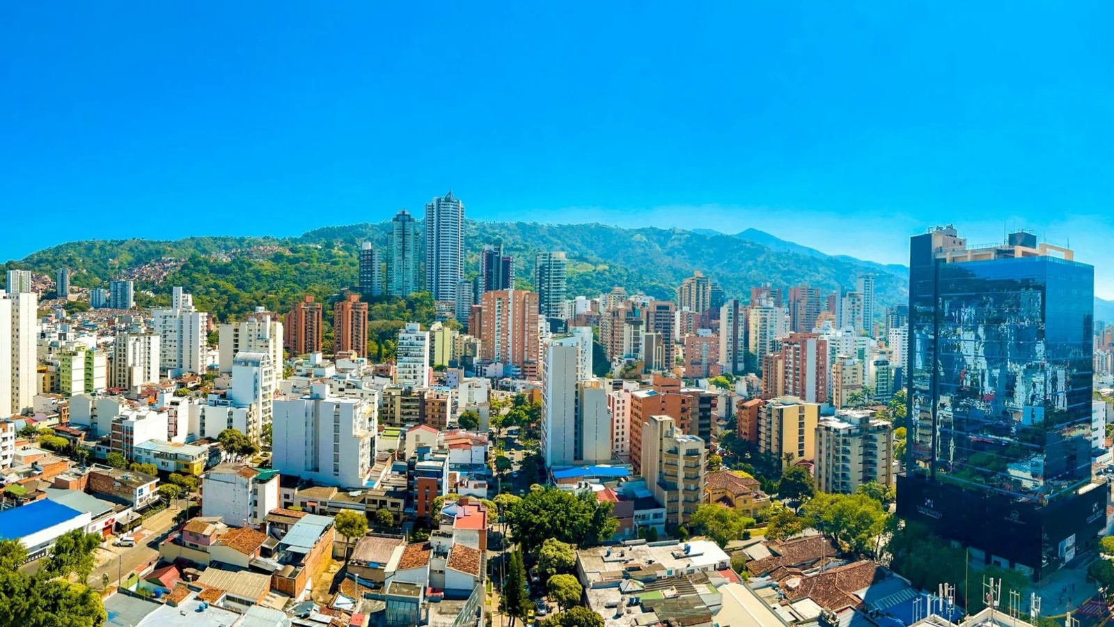 Transporte ejecutivo Bucaramanga - vista ciudad y Aeropuerto Palonegro (BGA)