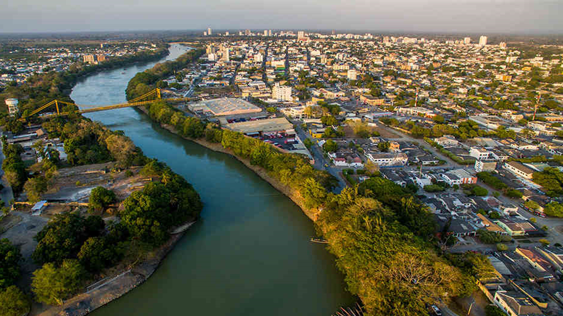 Transporte ejecutivo Montería - vista ciudad y Aeropuerto Internacional Los Garzones (MTR)